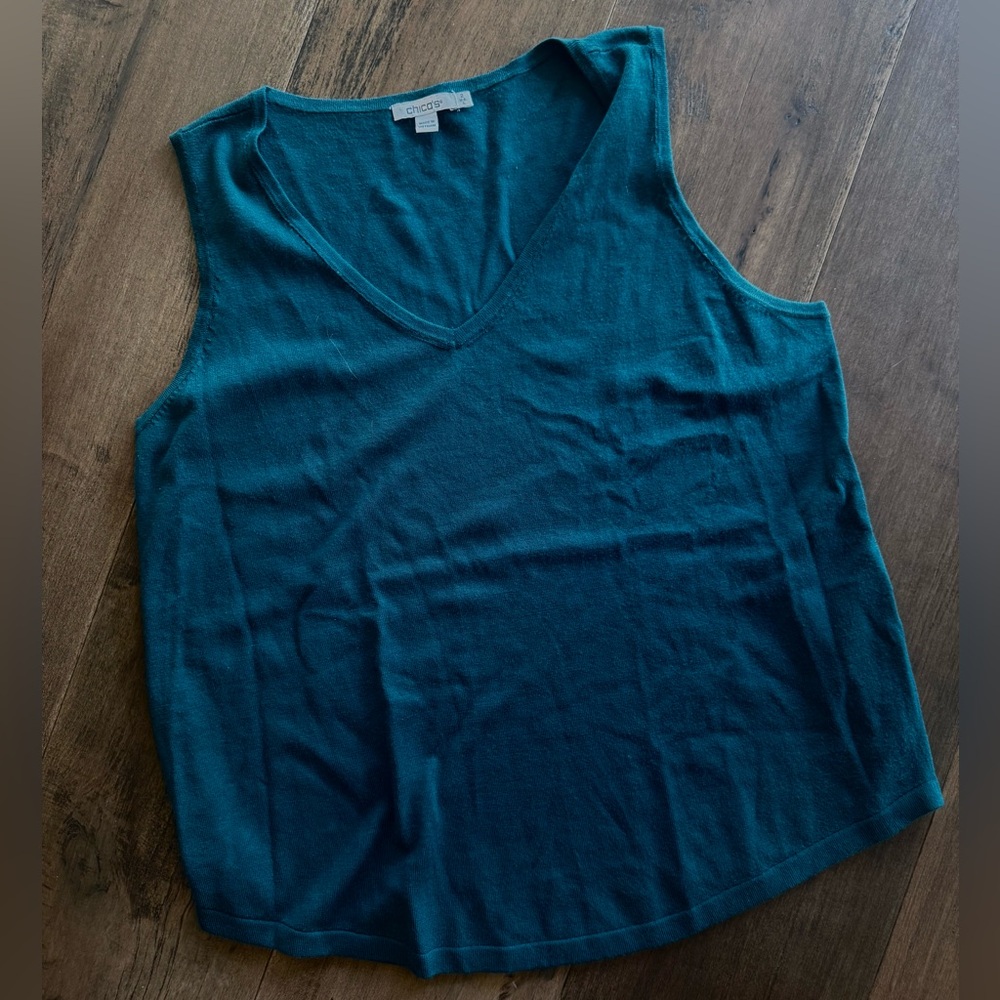Chicos Teal V-Neck Sleeveless Top